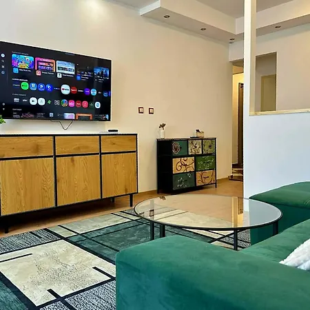 Vestalak Apartment *